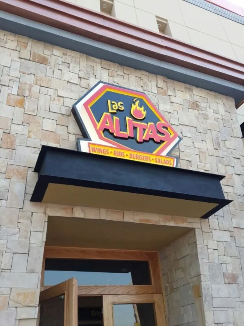 Las Alitas