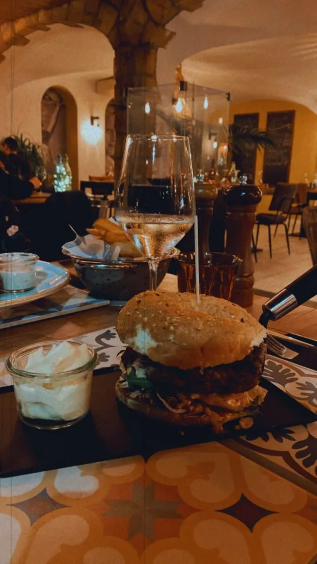 La Cena by Nola